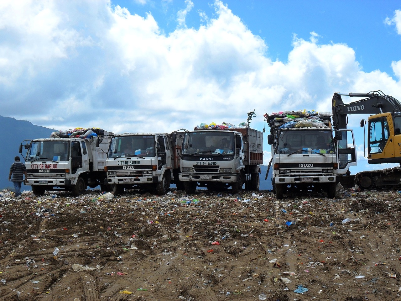 garbage, dump, trucks-17541.jpg